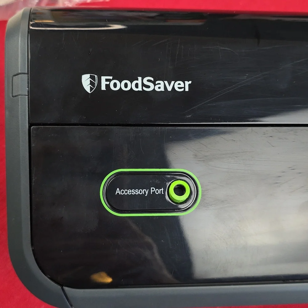 FoodSaver Heat Sealing Food Storage Starter Kit Plus Extra Box Of Bags
